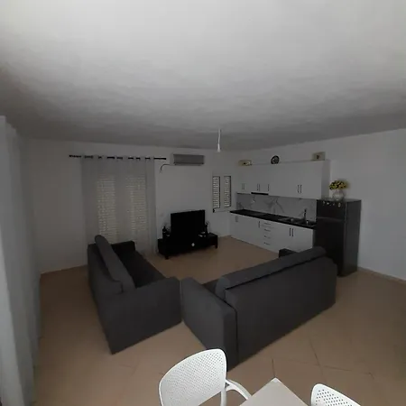 Apartment Iris Sarandë