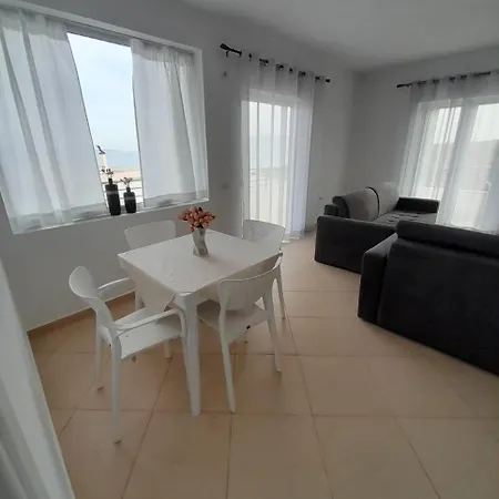 Iris Apartment
