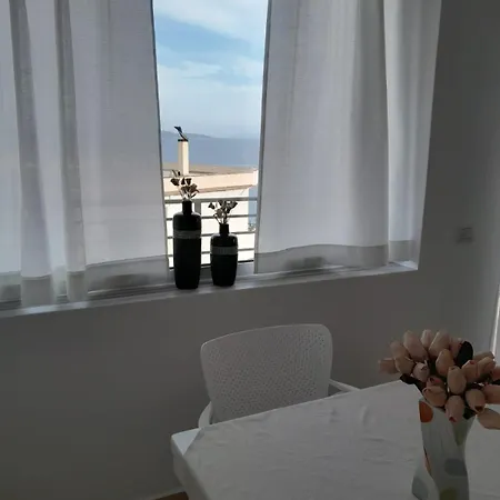 Iris Apartment