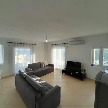 Apartment Iris Sarandë