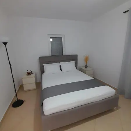 Iris Apartment Sarandë